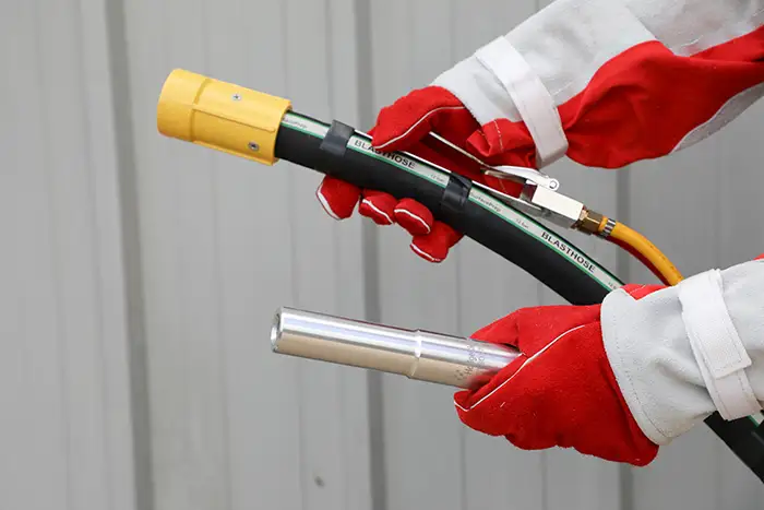 Blasting hose checks