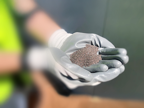 Exampel of abrasives handled with protective gloves
